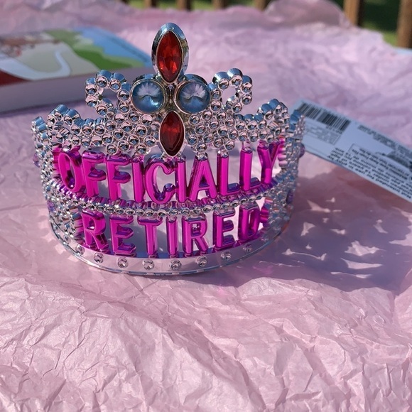 New Officially retired crown mug book gift set Happy wild free - Picture 5 of 11